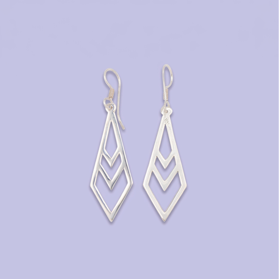 Arete de Plata .925 Largo con Diseño de Corbata mod. 2987