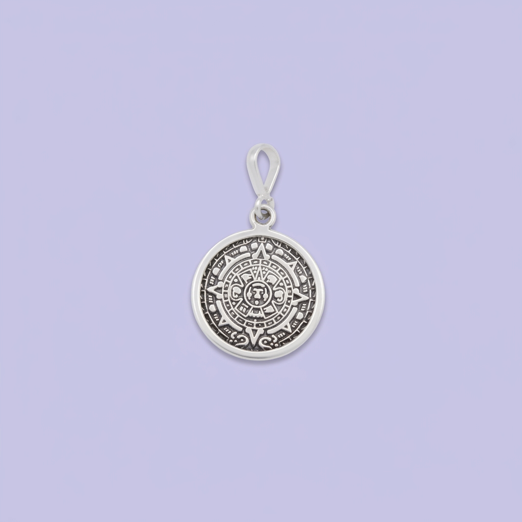 Dije de Plata .925 con Forma Pequeña Redonda y Figura del Sol Azteca mod. 2999