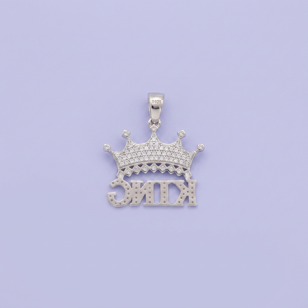 Dije de Plata .925 Diseño KING con Corona Detallado con Zirconias mod. 2883
