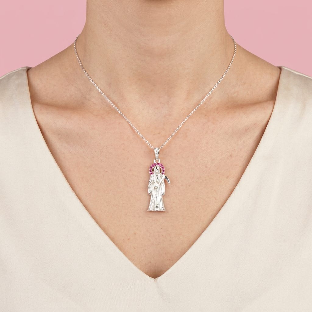 Dije de Plata .925 Santa Muerte Adornada con Zirconias mod. 2191