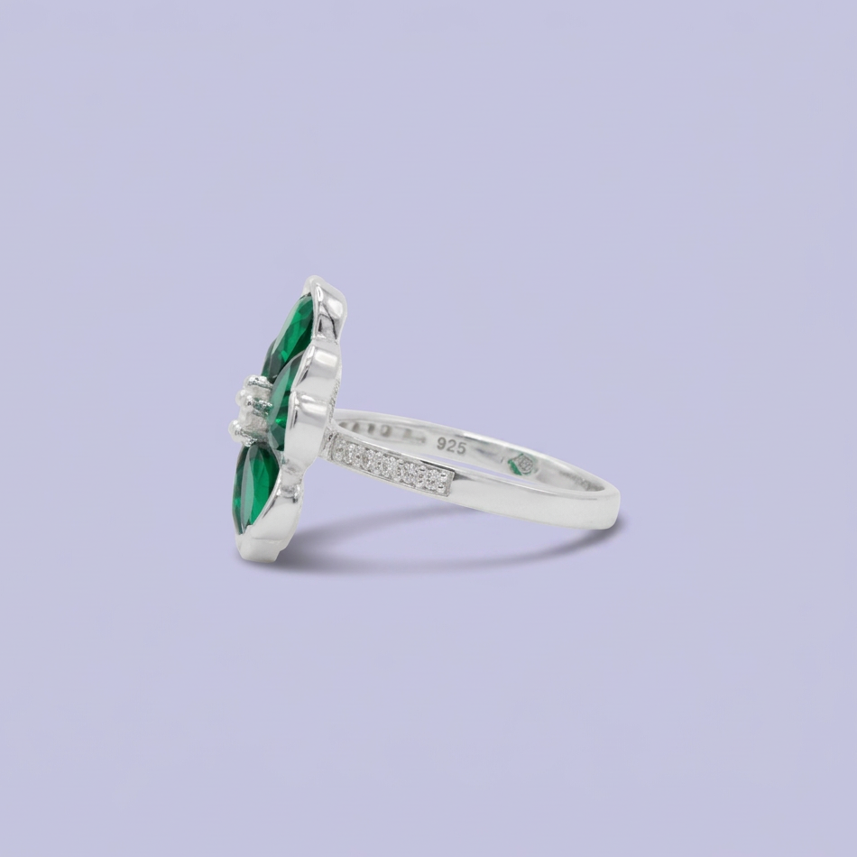 Anillo de Plata .9025 Diseño de Flor de Trebol con Zirconia Verde mod. 2792