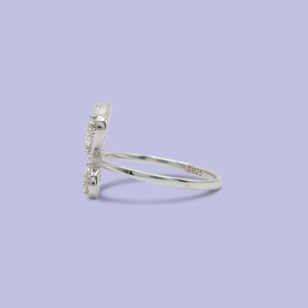 Anillo de Plata .9025 Diseño de Mariposa con Zirconia Blanca mod. 2800