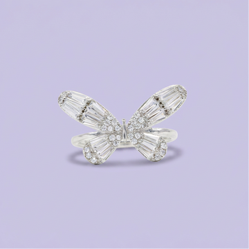 Anillo de Plata .9025 Diseño de Mariposa con Zirconia Blanca mod. 2800