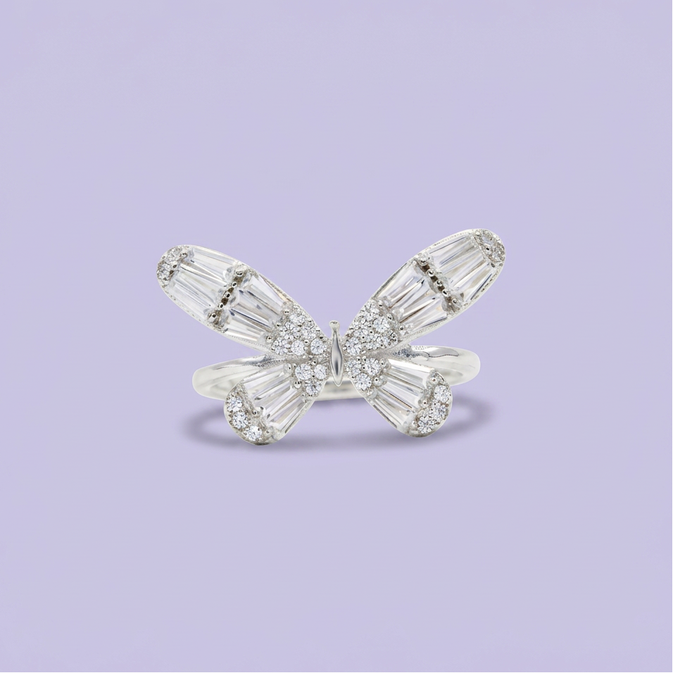 Anillo de Plata .9025 Diseño de Mariposa con Zirconia Blanca mod. 2800