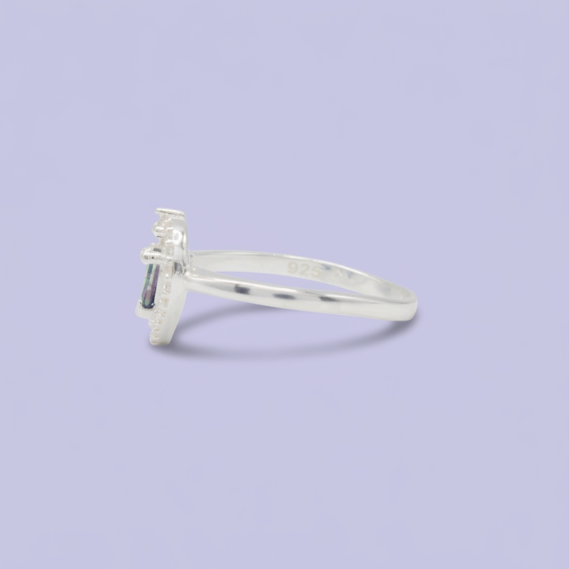 Anillo de Plata .925  Corazón Calado con Incrustación de Zirconia Color Topacio Místico  mod. 3135