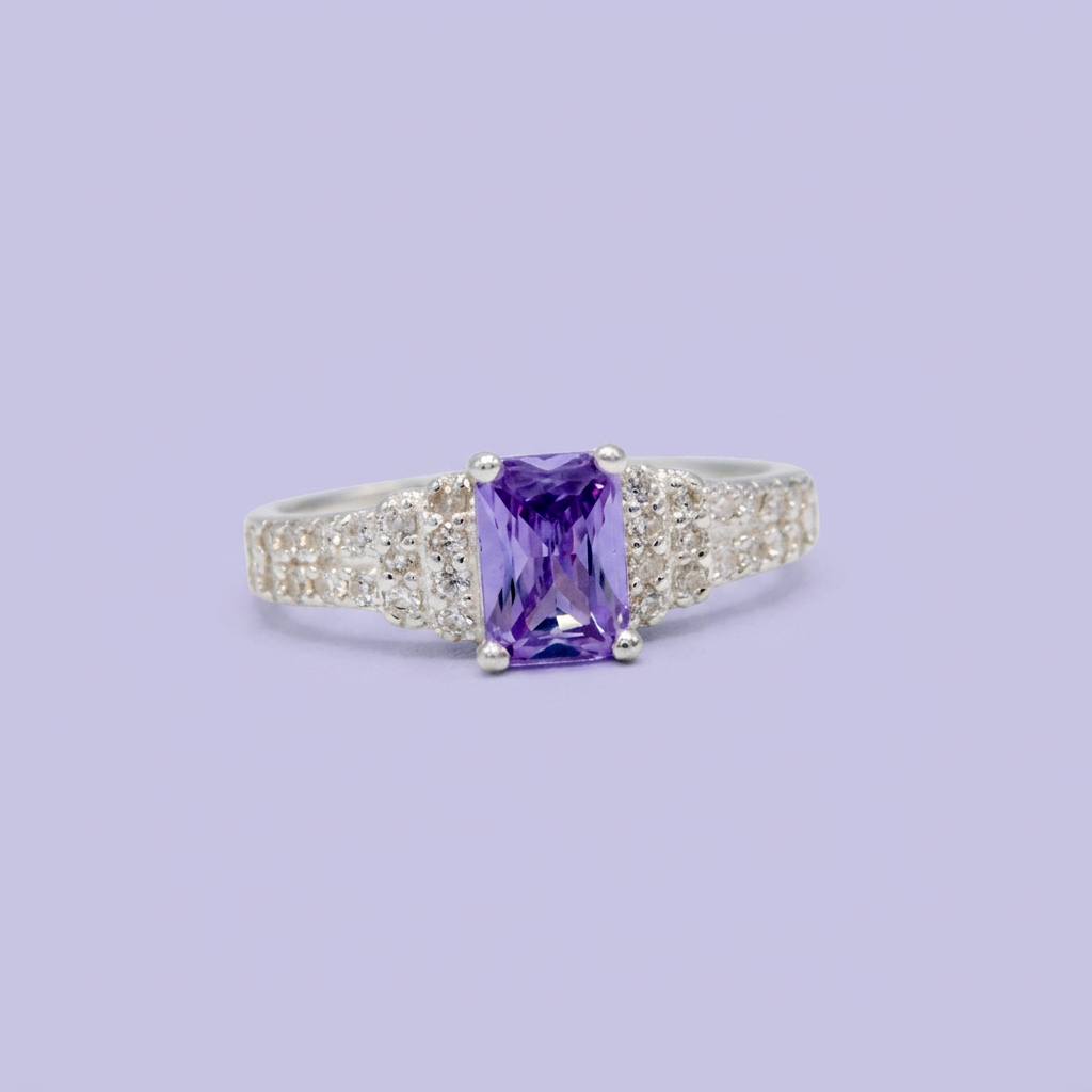 Anillo de Plata .925 Elegante Morado con Incrustación de Zirconias Brillantes mod. 3142