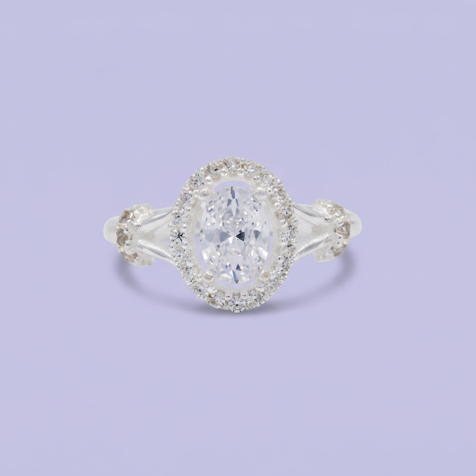 Anillo de Plata .925  Oval con con Anillos en los Laterales y Zirconia Blanca mod. 3117