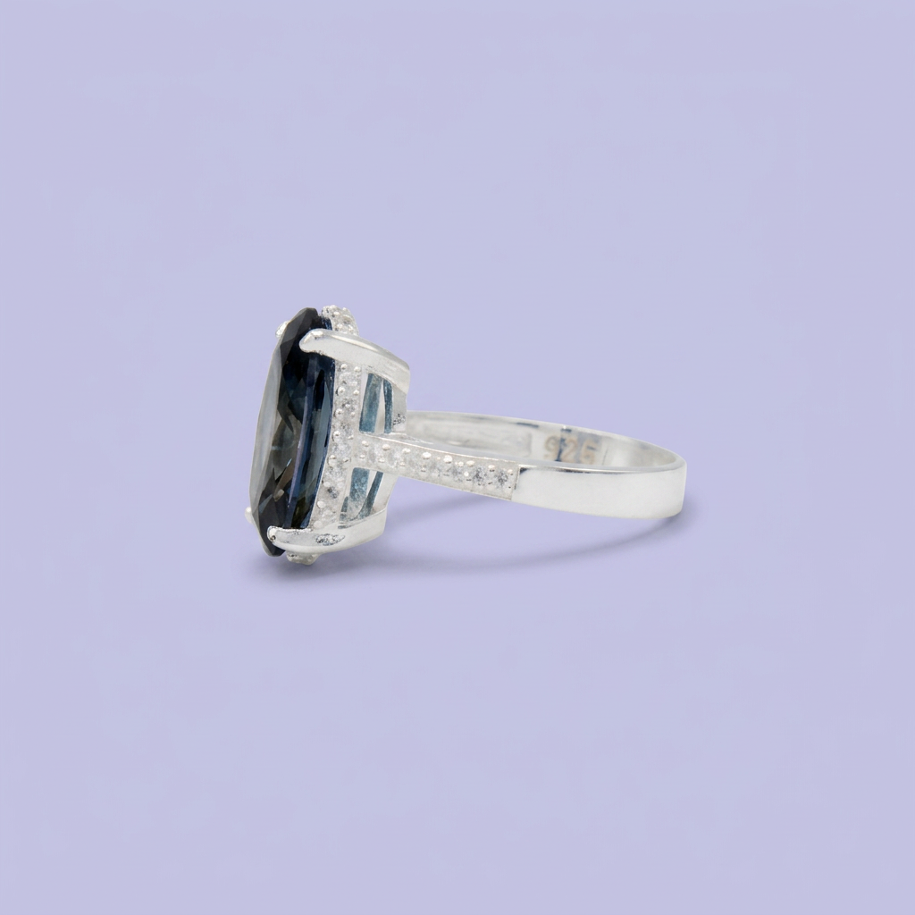 Anillo de Plata .925  Oval Topacio con Incrustación de Zirconia Grande mod. 3140
