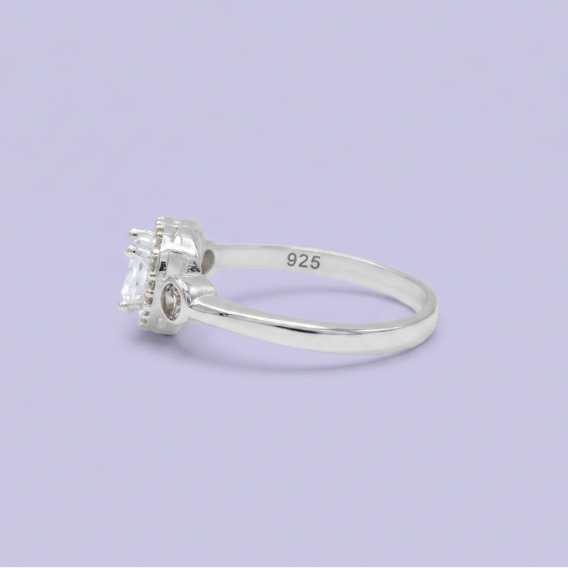 Anillo de Plata .925  Corazón Chico con Incrustación de Zirconias Brillantes mod. 3113