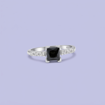 Anillo de Plata .925  Cuadrado Chico con Zirconia Negra mod. 3124