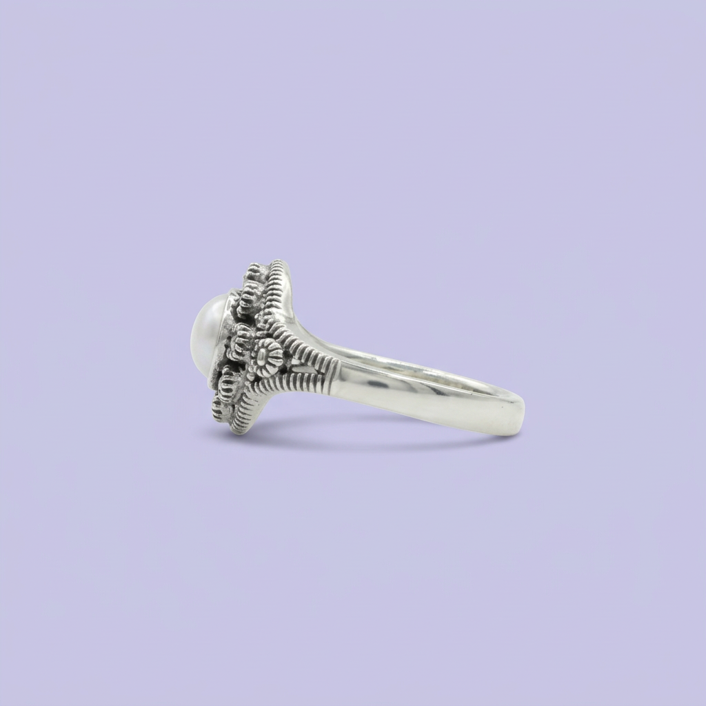 Anillo de Plata .925 Centro de Perla con Aro de Marcasitas mod. 2252