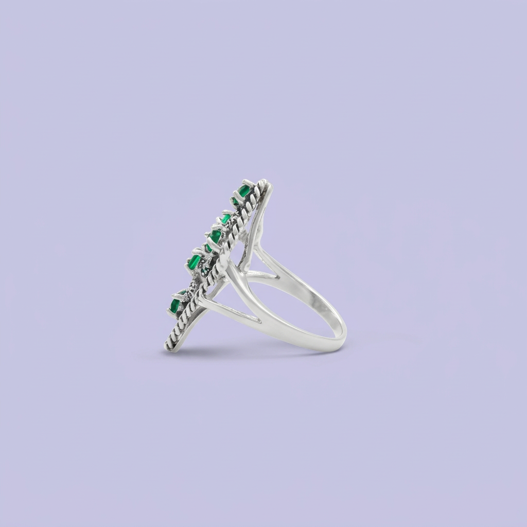 Anillo de Plata .925 Diseño Rombo con Destellos Verdes mod. 2259