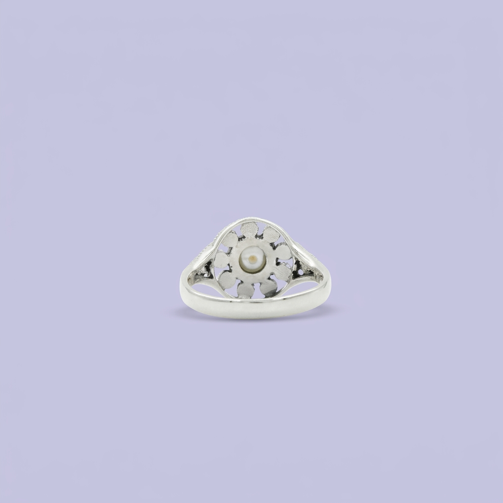 Anillo de Plata .925 Centro de Perla con Aro de Marcasitas mod. 2252