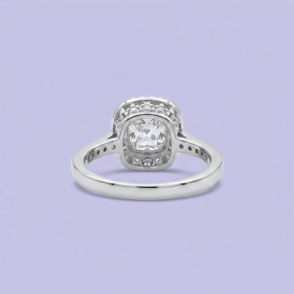 Anillo Solitario de Plata .925 Arreglo de Zirconias mod. 2418