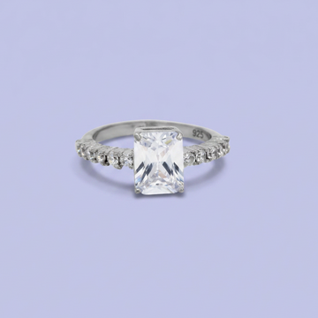 Anillo de Plata .925 Diseño Rectagular Brillante Incrustado de Zirconias  mod. 2646