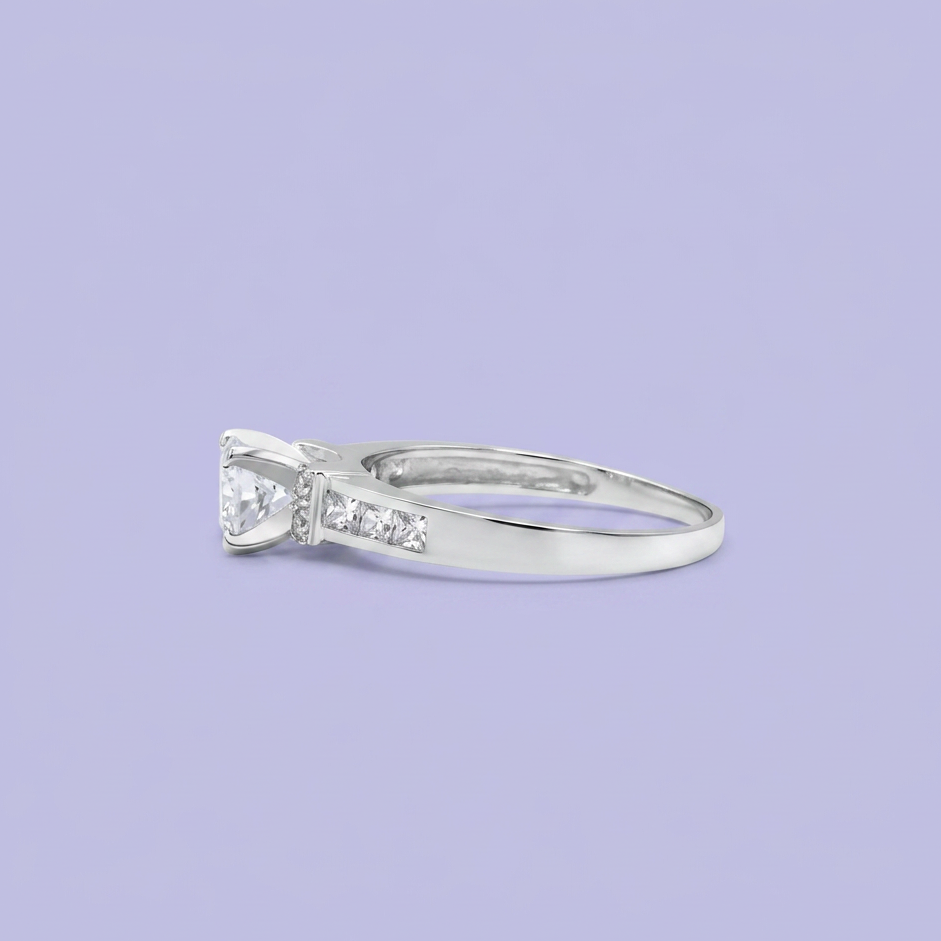 Anillo de Compromiso plata .925 con Zirconia Central y Laterales Brillantes mod. 2712