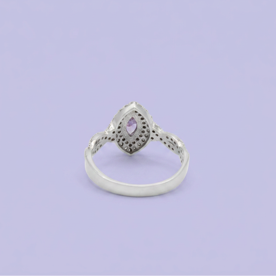 Anillo de Plata .925 Diseño Brillante con Zirconia Oval Morada mod. 2641