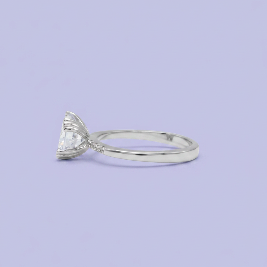 Anillo de Compromiso plata .925 con Zirconia Central y a un Costado mod. 2713