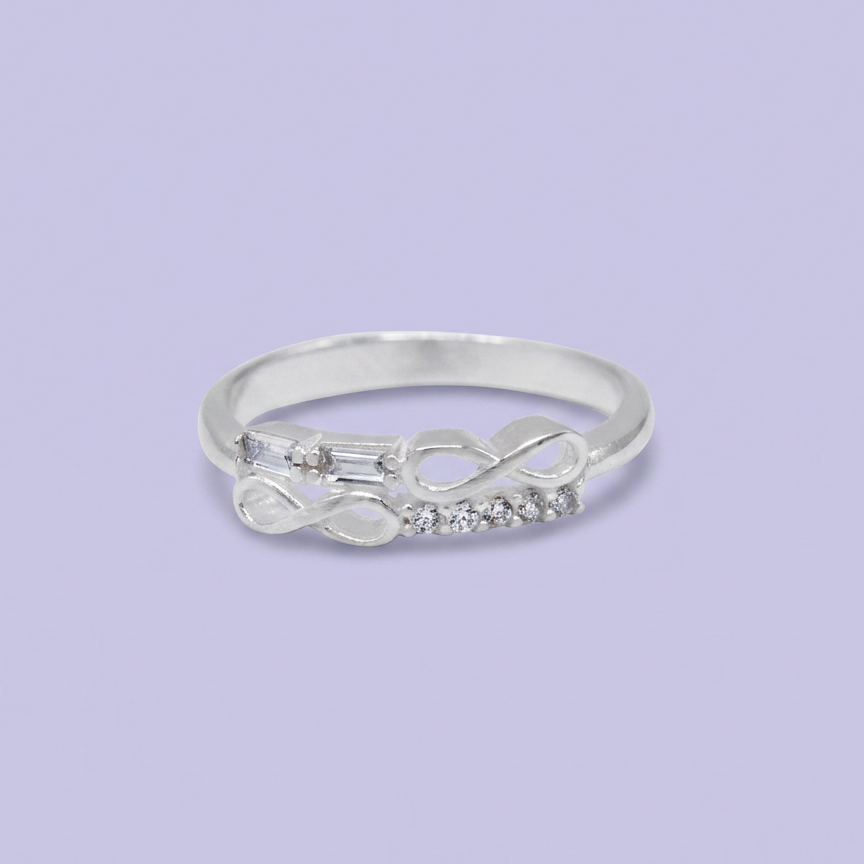 Anillo de Plata .925 con Diseño Doble Infinito y Zirconia mod. 3097