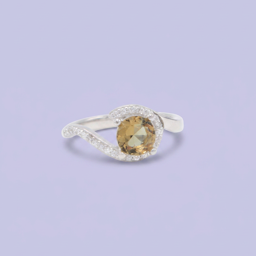 Anillo de Plata .925 con Diseño de Ola y Zirconia Verde Calido mod. 2928