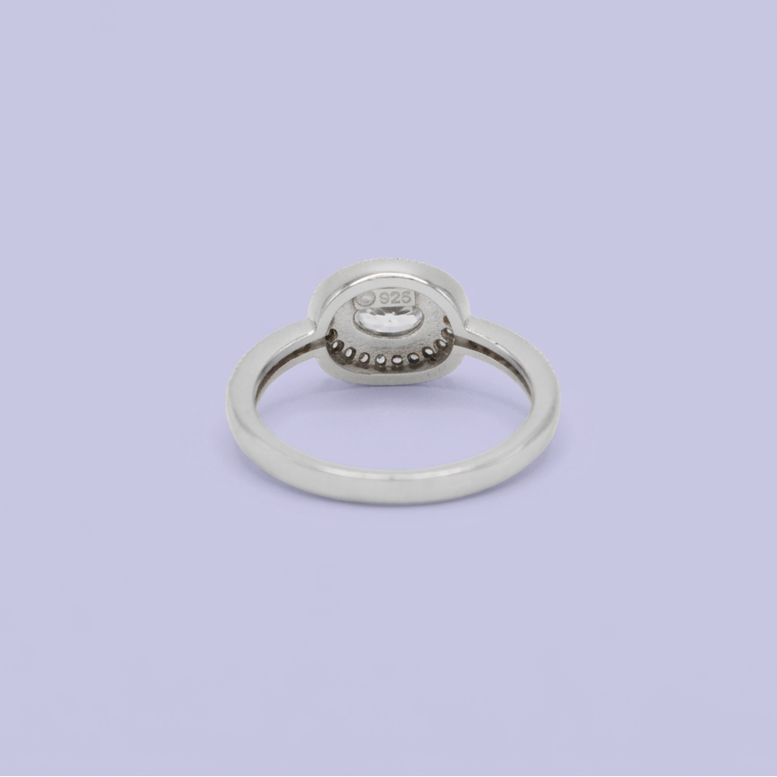 Anillo Solitario de Plata .925 Diseño Circular con Incrustacion de Zirconias mod. 2642