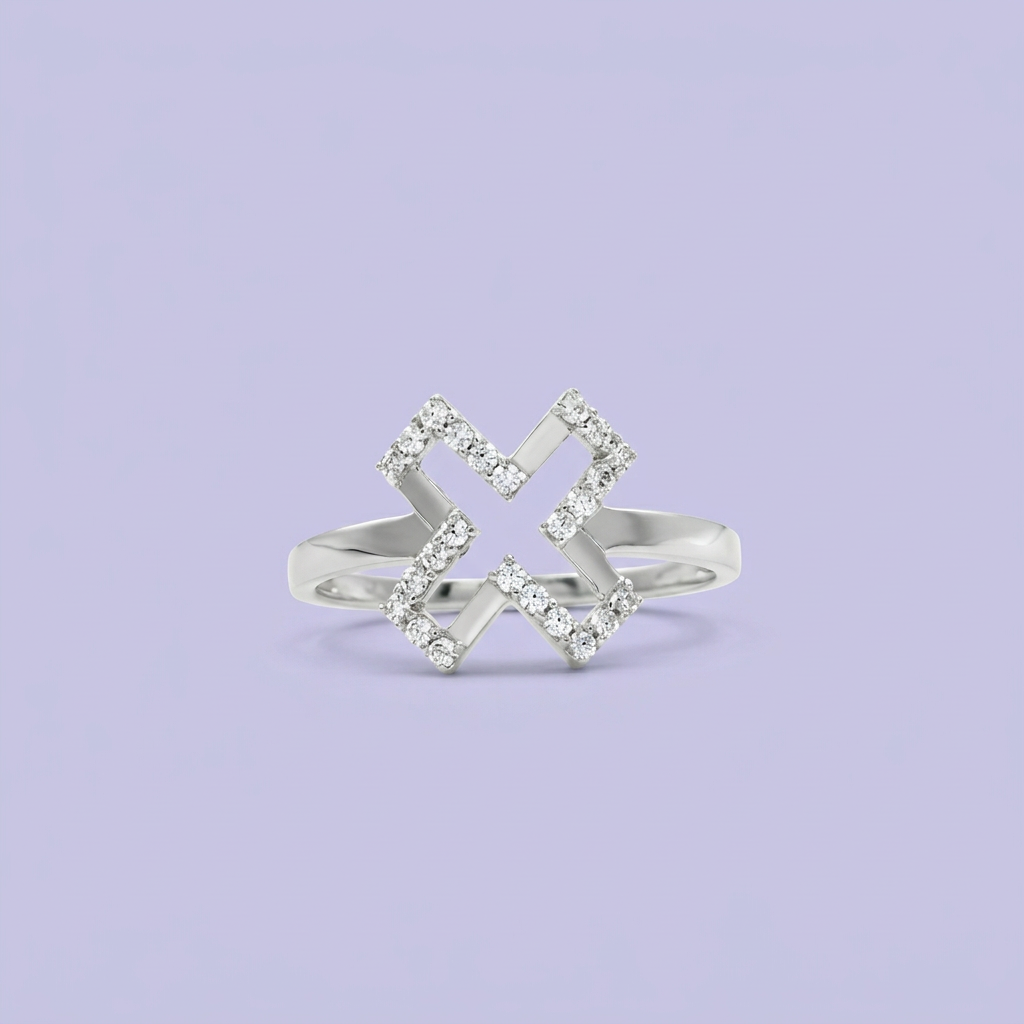 Anillo de Plata .925 Diseño Geométrico con Zirconias mod. 2162