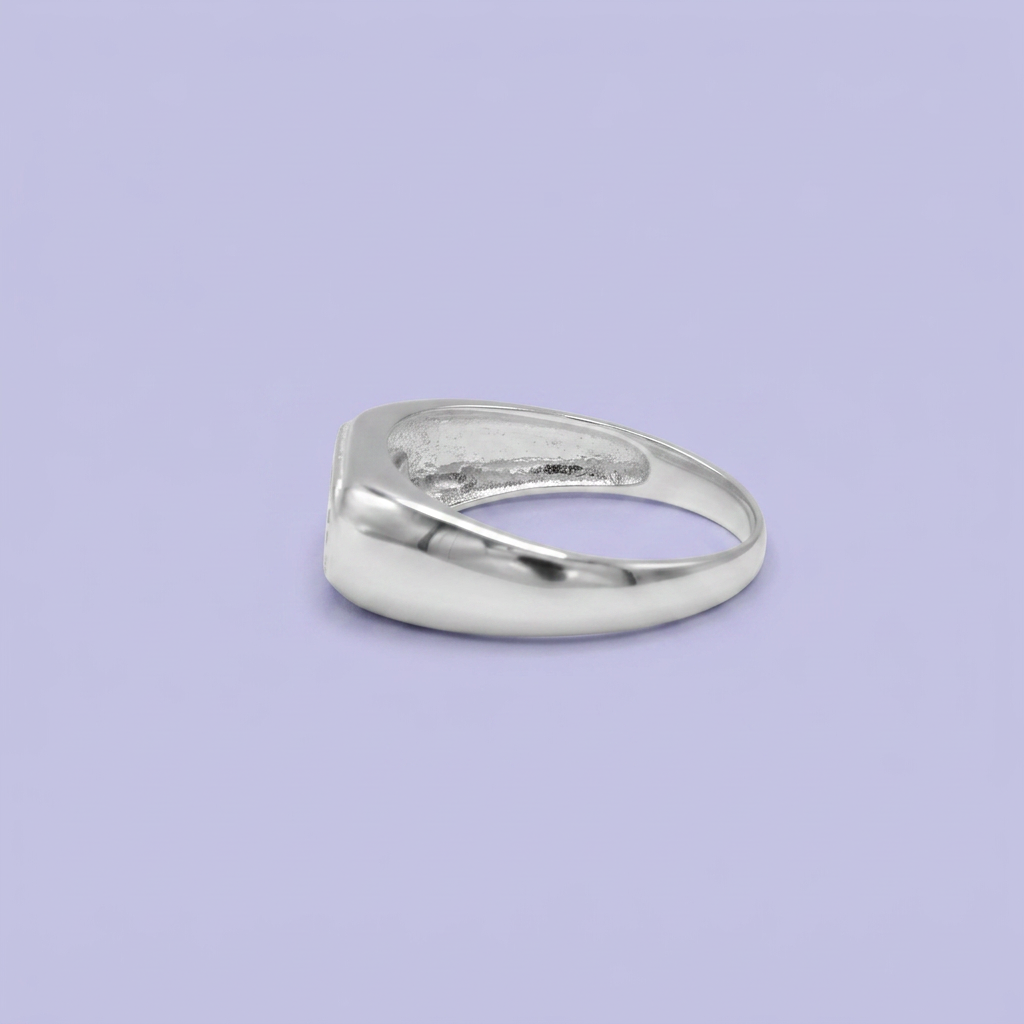 Anillo de Plata .925 con Diseño de Óvalo Brillante con Zirconias mod. 2662