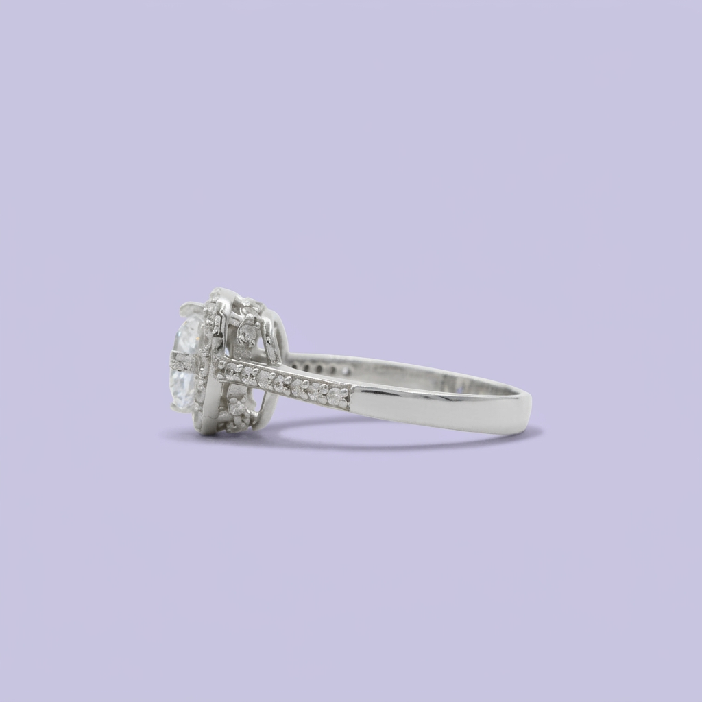 Anillo Solitario de Plata .925 Arreglo de Zirconias mod. 2418