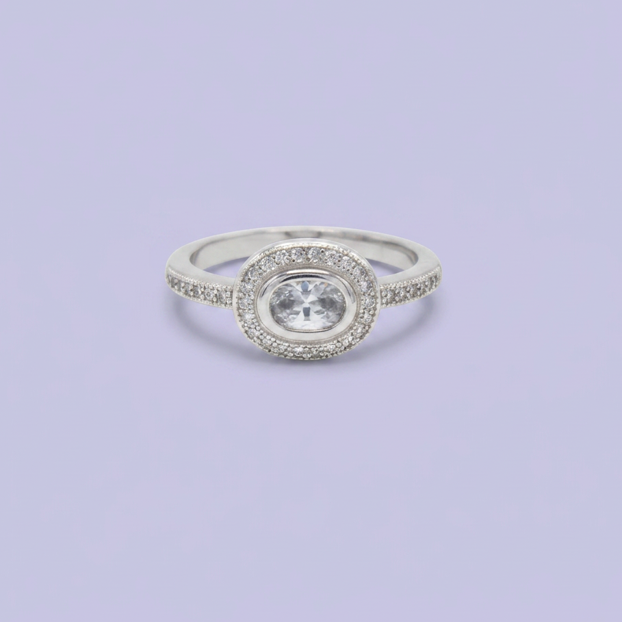 Anillo Solitario de Plata .925 Diseño Circular con Incrustacion de Zirconias mod. 2642