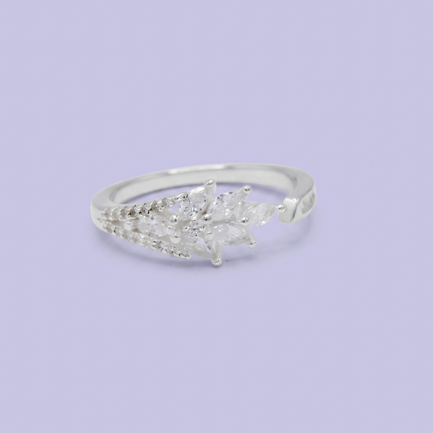 Anillo de Plata .925 con Diseño Espiga y  Zirconia mod. 3094