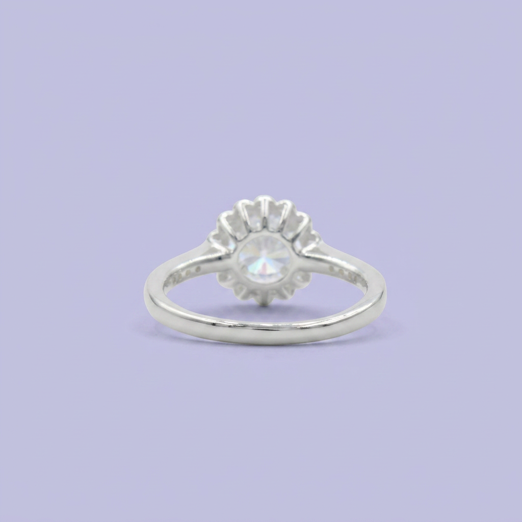 Anillo Solitario de Plata .925 Margarita de Zirconias mod. 2422