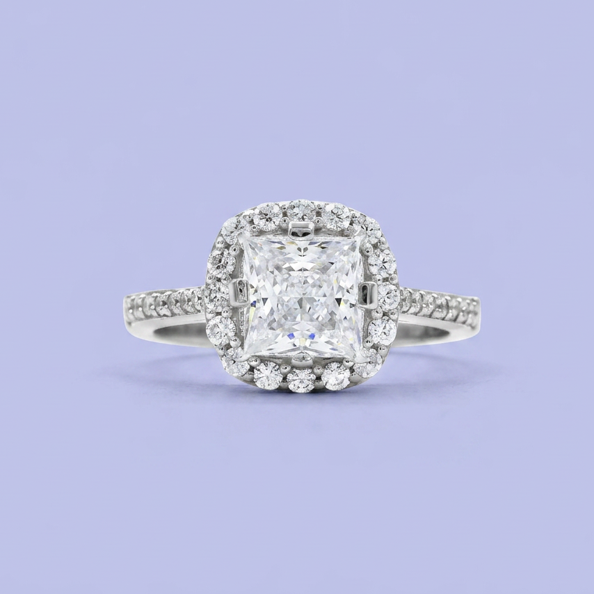 Anillo Solitario de Plata .925 Arreglo de Zirconias mod. 2418