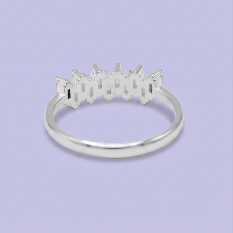 Anillo de Plata .925 con Diseño en Zig Zag con Zirconia Especial mod. 3093