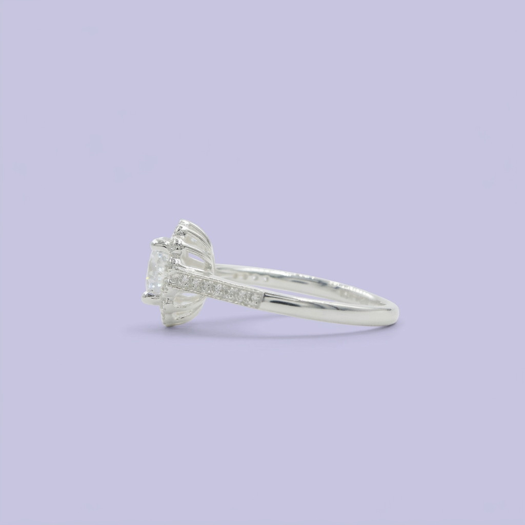 Anillo Solitario de Plata .925 Margarita de Zirconias mod. 2422