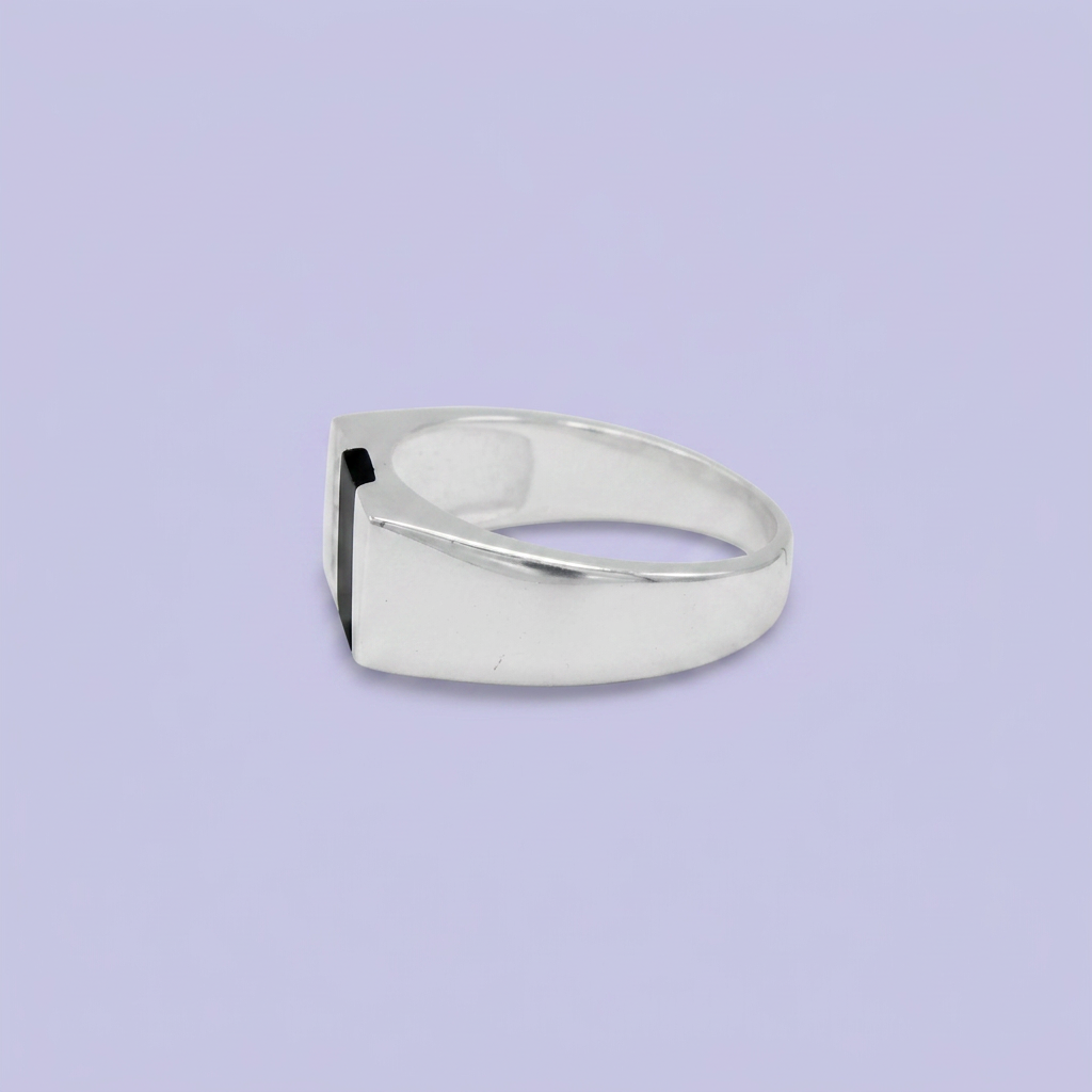 Anillo de Plata .925 Diseño Especial con Onix y Zirconias mod. 2660