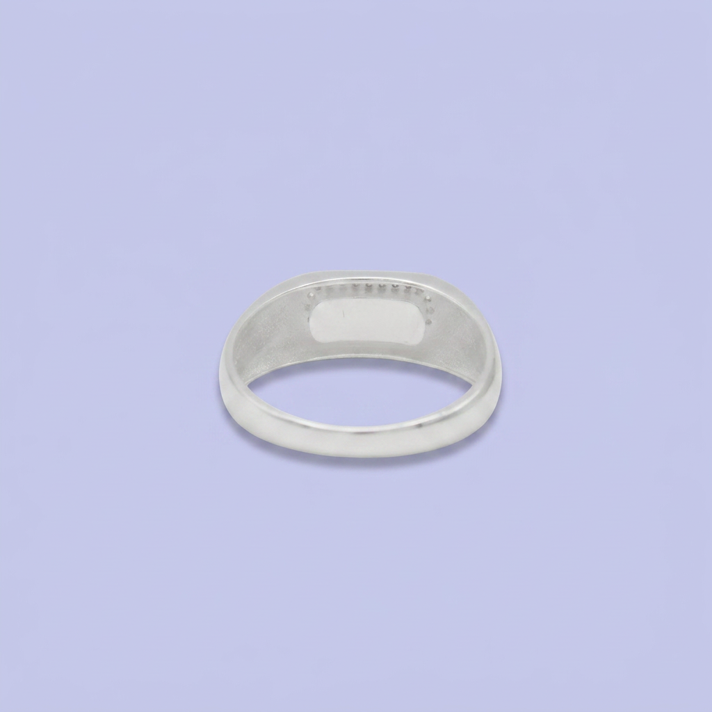 Anillo de Plata .925 con Diseño de Óvalo Brillante con Zirconias mod. 2662
