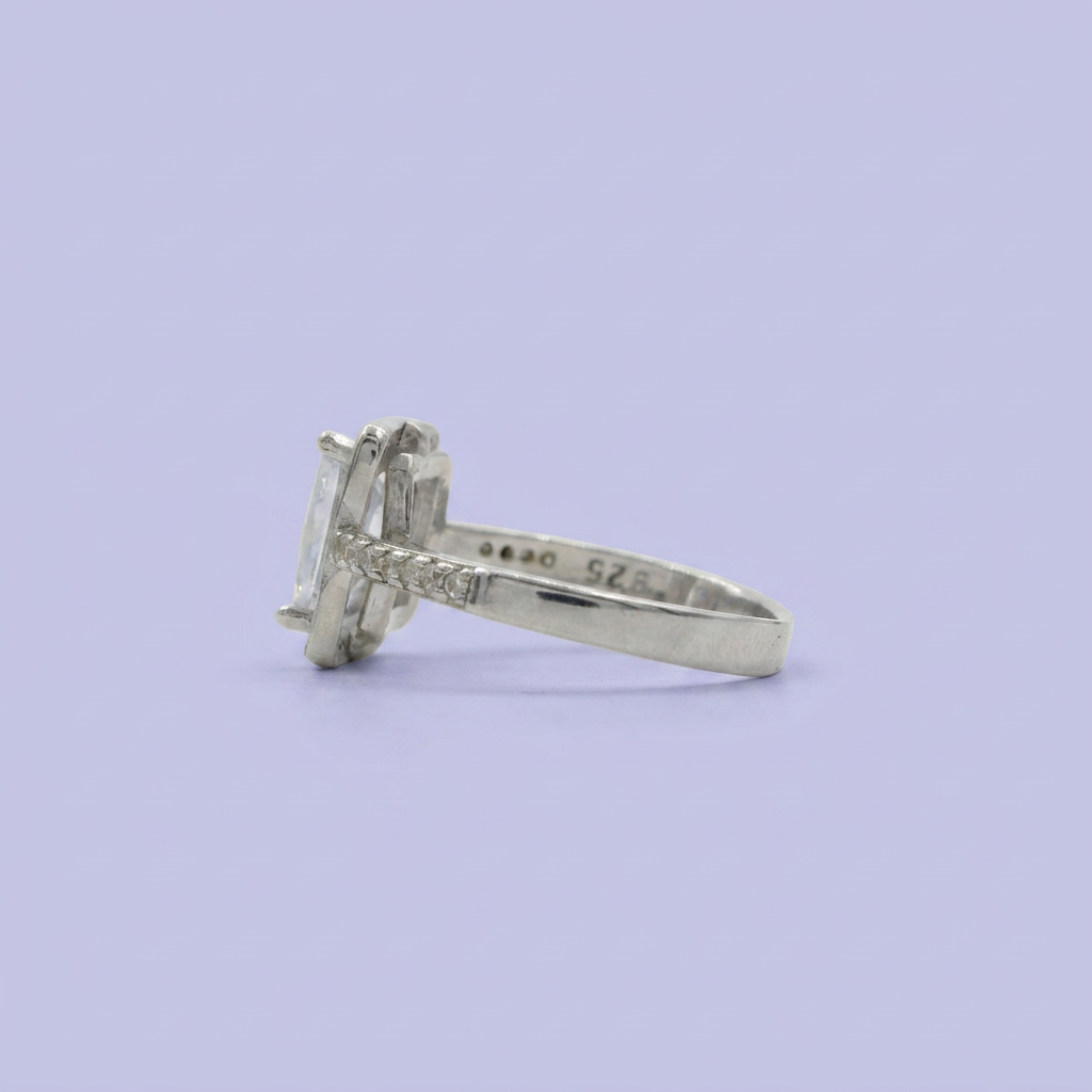 Anillo Solitario de Plata .925 Rectangular con Corte Esmeralda mod. 2412