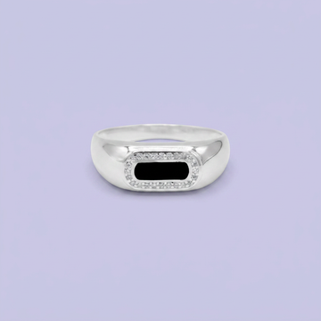 Anillo de Plata .925 con Diseño de Óvalo Brillante con Zirconias mod. 2662