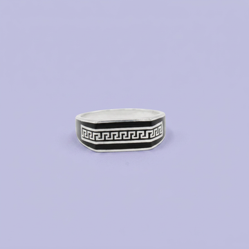 Anillo de Plata .925 Diseño Esmalte Oscuro con Grecas mod. 2668