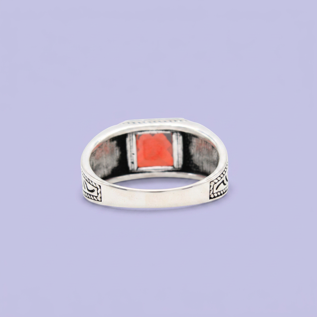 Anillo de Plata .925 con Zirconia Color Rojo Estilo Facetada mod. 2852