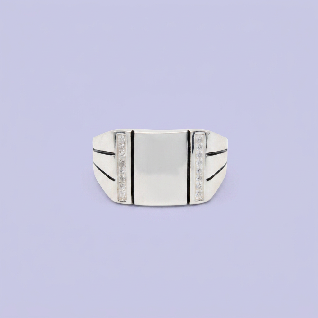 Anillo de Plata .925 Diseño Liso Especial Detallado con Incrustación de Zirconias mod. 2582