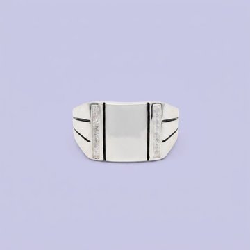Anillo de Plata .925 Diseño Liso Especial Detallado con Incrustación de Zirconias mod. 2582