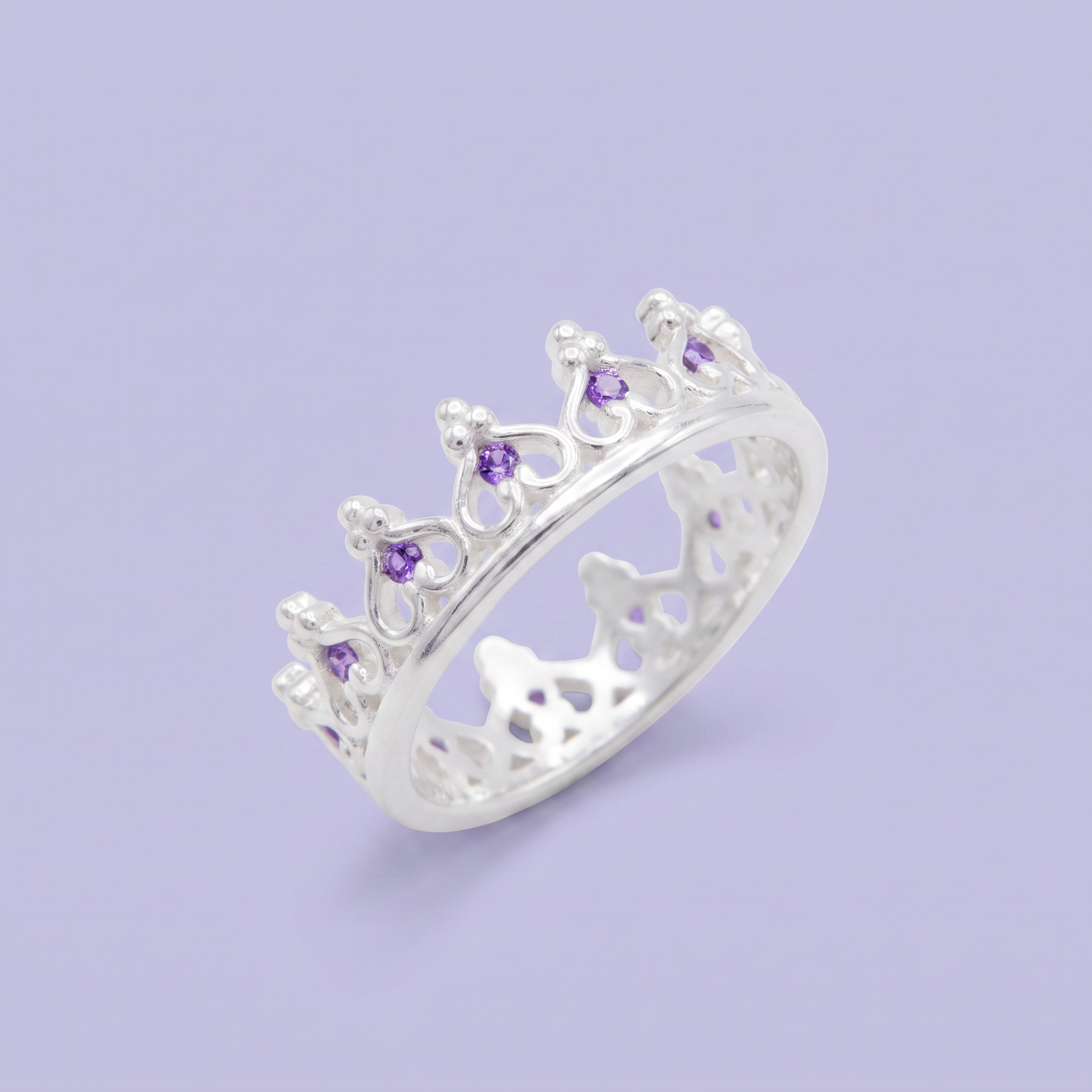 Anillo de Plata .925 Corona Especial con Zirconias de Tono Lila Brillante mod. 2570