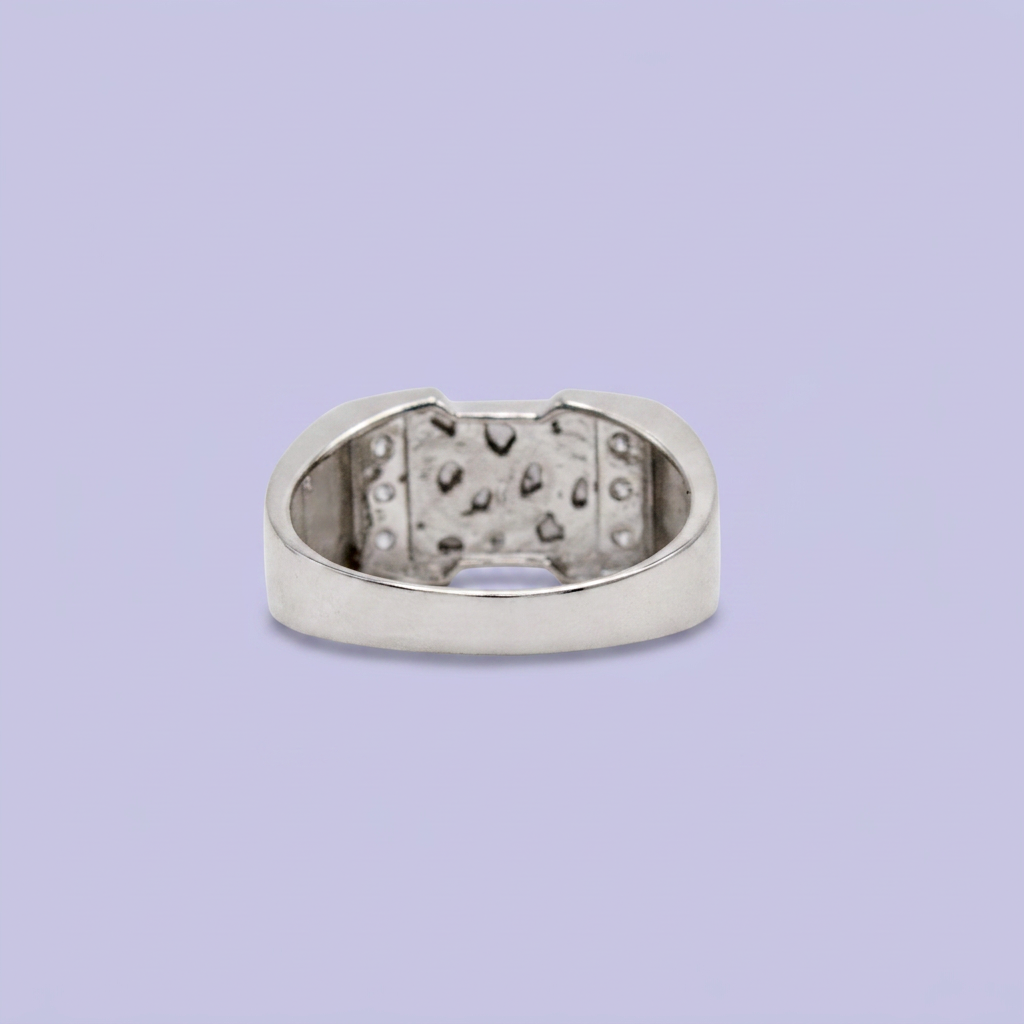 Anillo de Plata .925 con Diseño Barroco Detallado con Zirconias mod. 2578