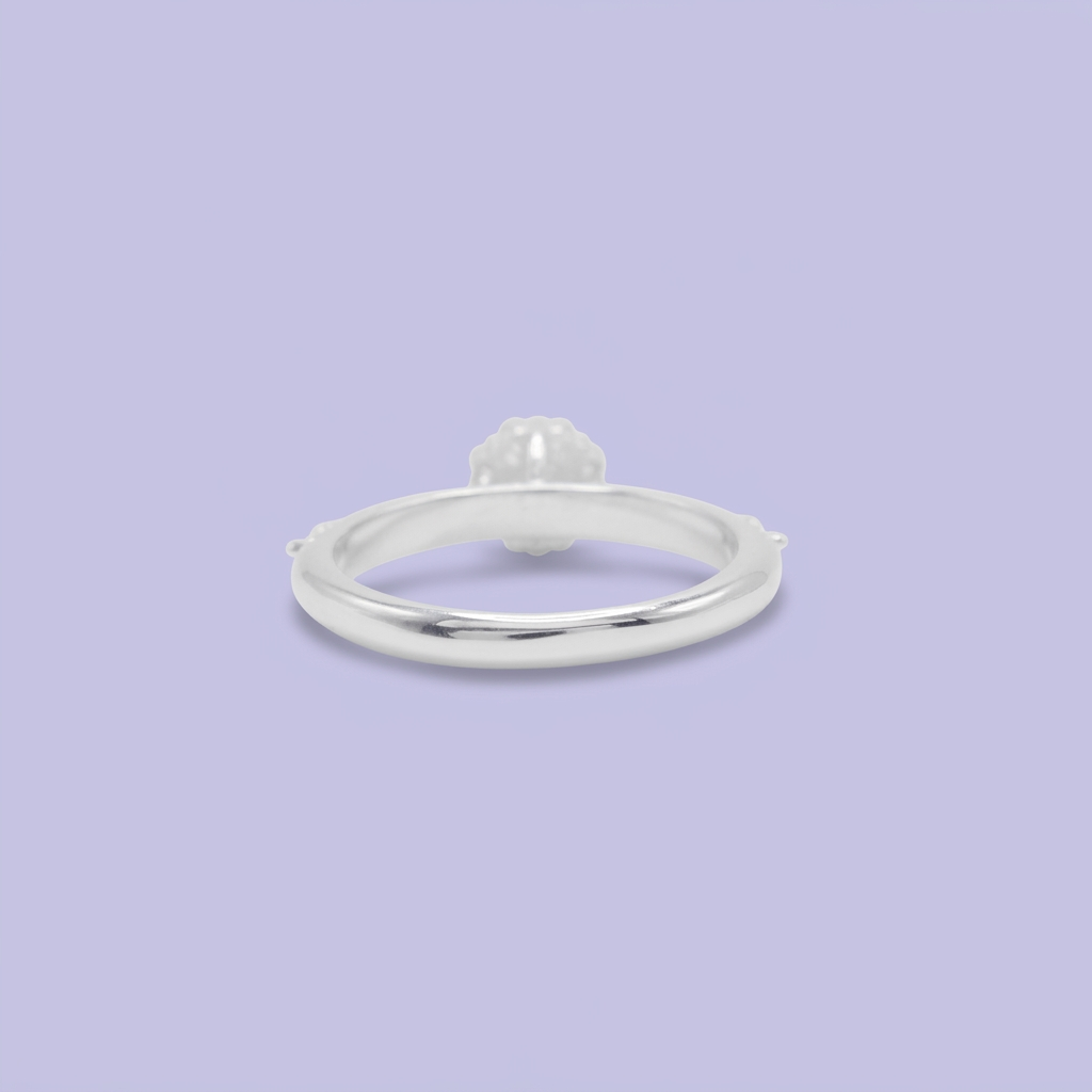 Anillo Solitario de Plata .925 Incrustado con Zirconias de Corte Brillante y Elegante mod. 2894