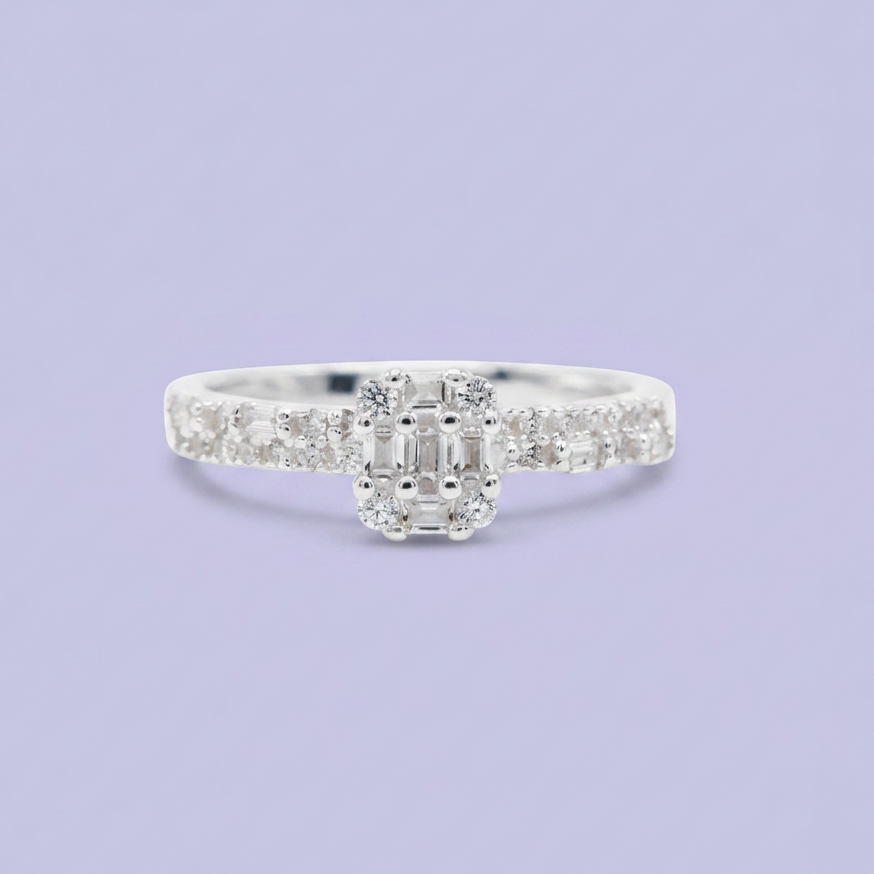 Anillo Solitario de Plata .925 con Incrustado Especial de Zirconias Baguette Mini mod. 2893