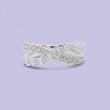Anillo de Plata .925 de Diseño Cruzado con Incrustación Especial de Zirconias mod. 2900