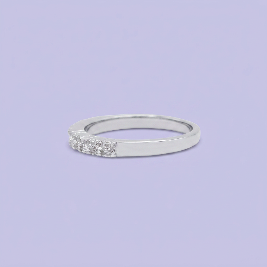 Anillo de Plata .925 Diseño Media Churumbela Incrustada con Zirconias Brillantes Mini Baguette mod. 2897