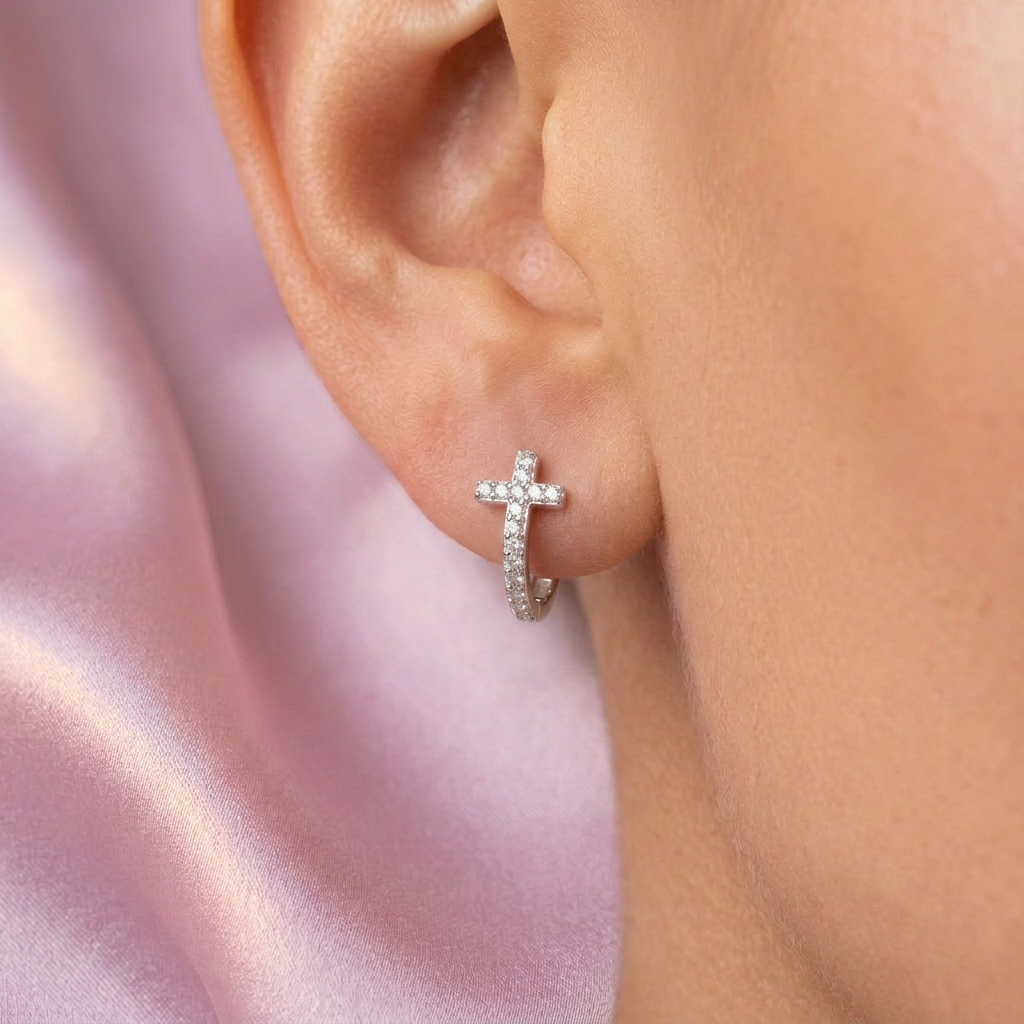 Grapa de Plata .925 Diseño T Incrustado con Zirconia  mod. 2625