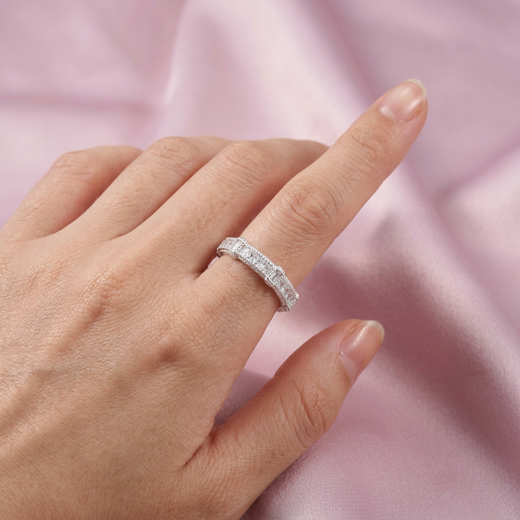 Anillo de Plata .925 Churrumbela Con Réctangulos e Incrustación de Zirconias mod. 3121